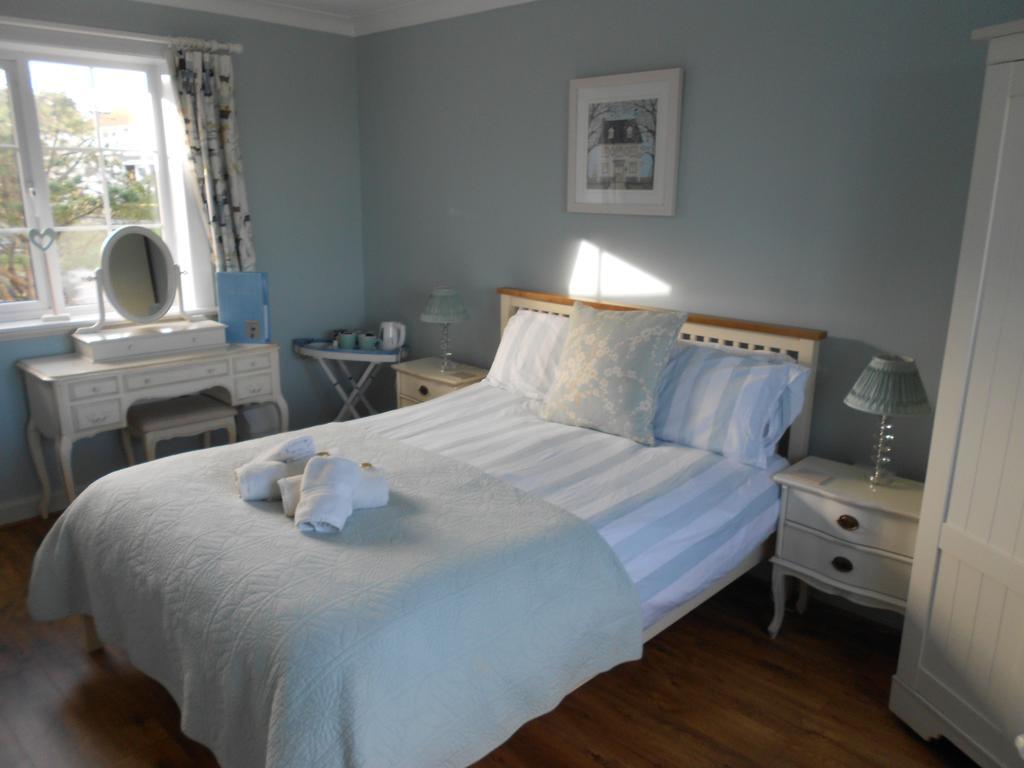 Downsfield Bed And Breakfast Сент-Айвс Номер фото